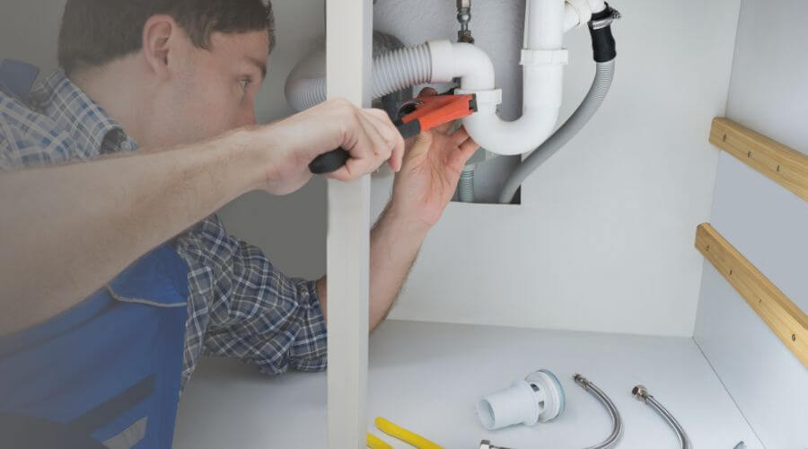 Expert burst pipe repair services in Bluff, UT